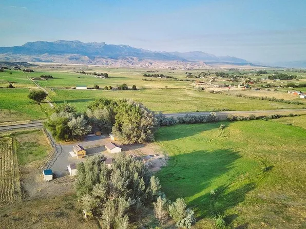 745 Southfork Rd, Cody, WY 82414