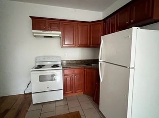 824 E 226th St #2R, Bronx, NY 10466
