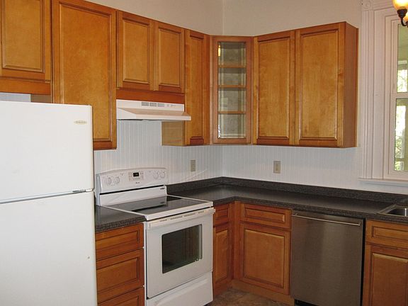 5th image of 312 Gay St APT 1