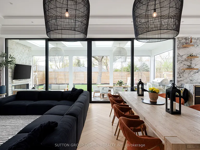 18 Blair Athol Cres — Photo 8