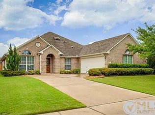5808 Silver Sage Ln, Grand Prairie, TX 75052