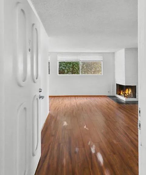1552 Armacost Ave #9 — Photo 4