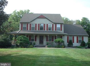 7 S Branch Ct, Mullica Hill, NJ 08062