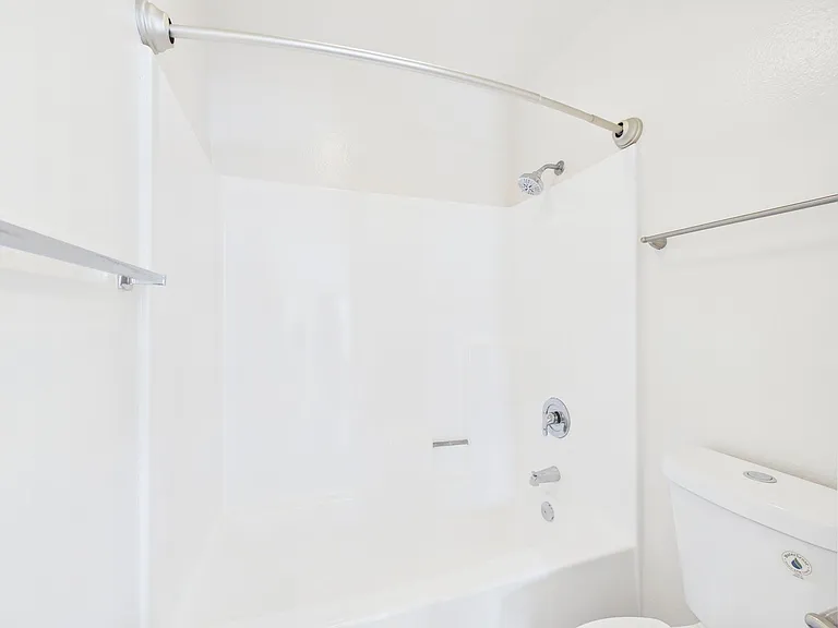 Available Apartment in North Park — Photo 53