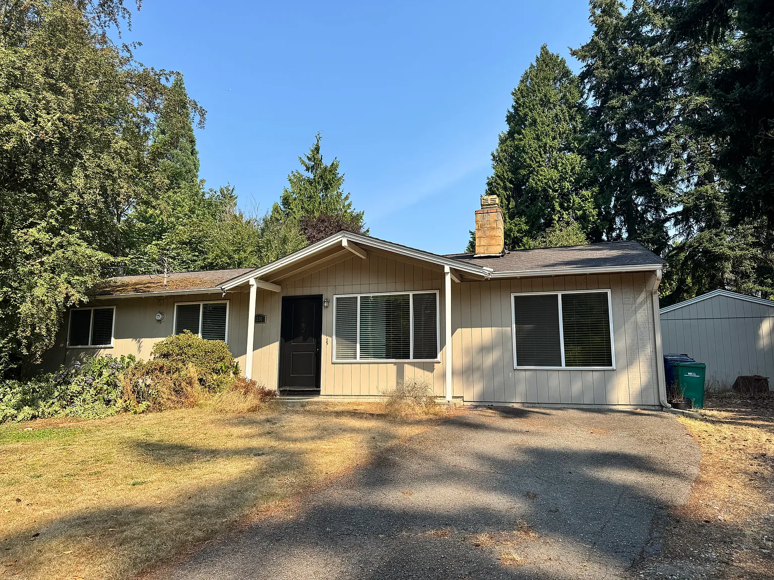 4 bed, 1300 sqft, $3,000 — Photo 1
