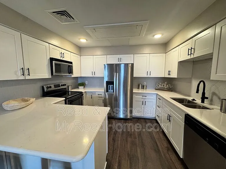 655 Riverside Dr #901A — Photo 7