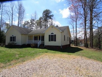 23 Mariners Watch Ln, Kilmarnock, VA, 22482