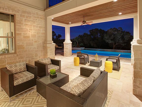 The Lynmar Outdoor Living Area