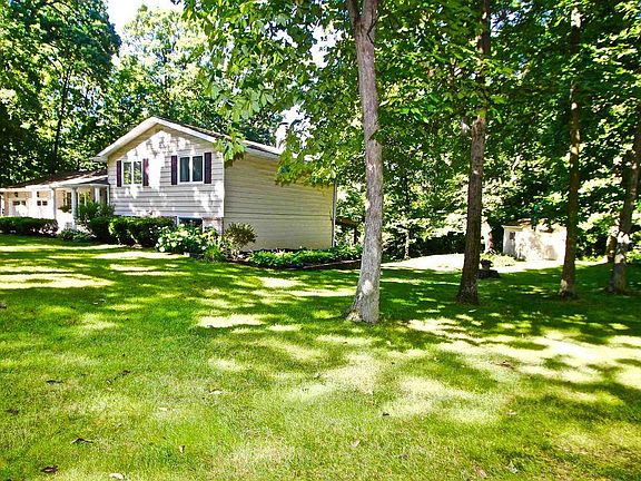 4th image of 7029 N Woodfern Pl