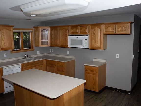 5th image of 100 E Brown Ave
