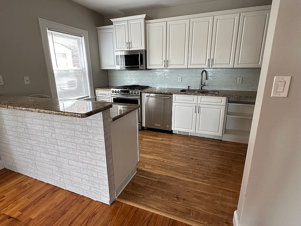 1st image of 13367 Madison Ave #5