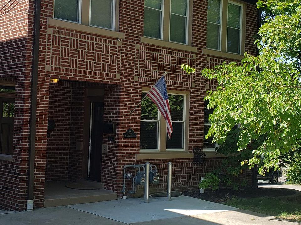 Front of home (unit 2 is on 2nd level)