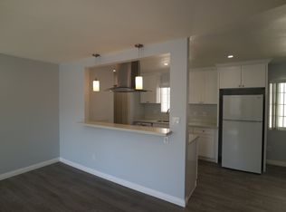 136 Cerritos Ave, Long Beach, CA 90802