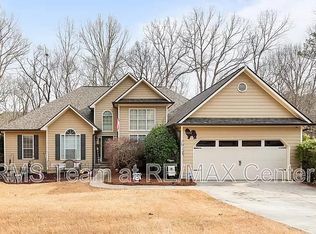 5503 Forest Dr, Loganville, GA 30052