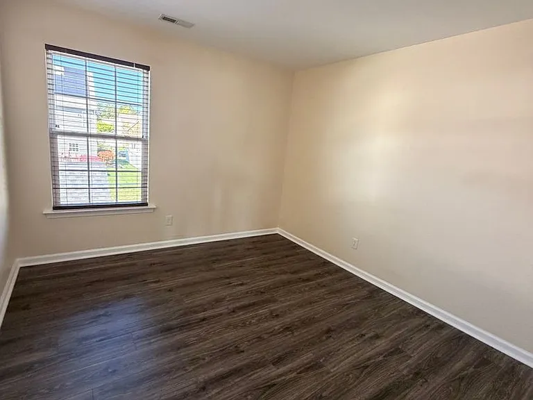 42 Kilverstone Way — Photo 20
