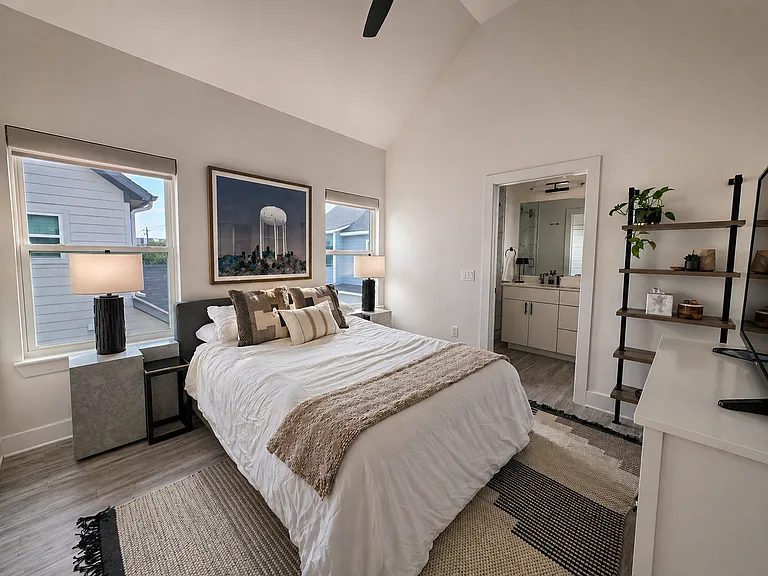 6016 Fairway St #2 Furnished Bedroom Suite 1