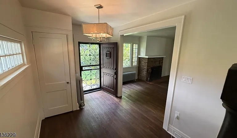 1126 Kensington Ave — Photo 8