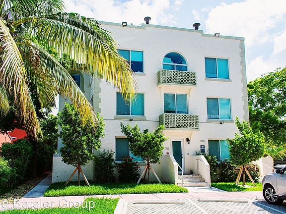 5th image of 1001 W 46th St #305