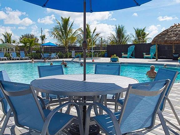 5th image of 14500 Tamiami Trl E #634