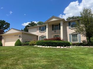 2030 Lancer Ct, Troy, MI 48084