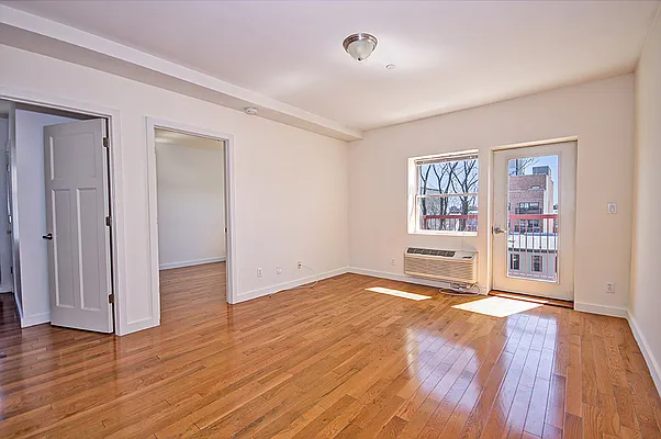 Rented by Level Group | media 4
