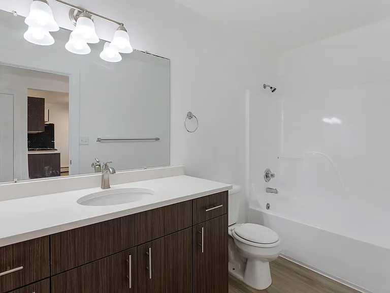 North Russell Apts-1650 N Russell — Photo 27