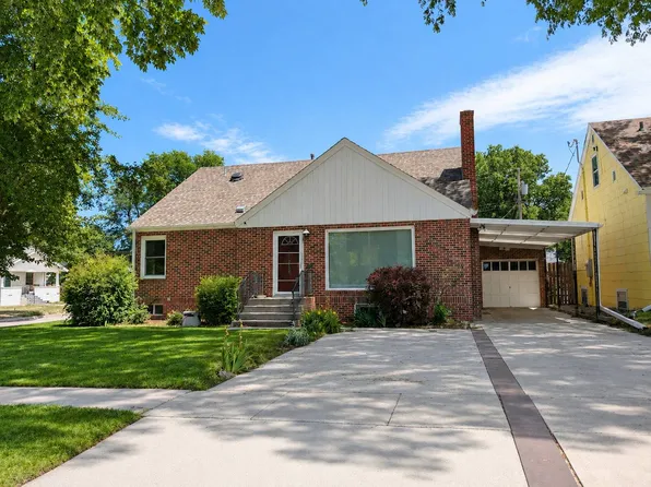 902 Chadron Ave, Chadron, NE 69337