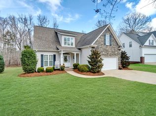 105 Culbertson Ct, Greenwood, SC 29649
