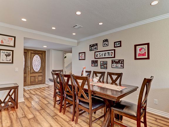 3rd image of 1422 W Lemonwood Dr
