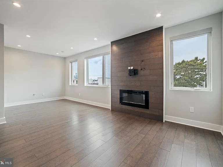 1405 Frankford Ave #504 — Photo 10