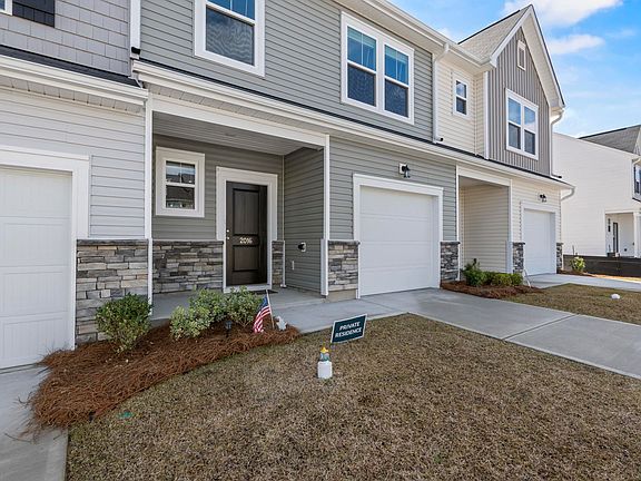 3rd image of 2016 Day Lily Way