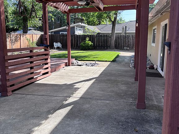 4th image of 65 Celia Dr