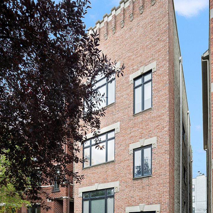 1st image of 2039 W Crystal St #2