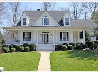 302 Dunrobin Ln, Simpsonville, SC 29681