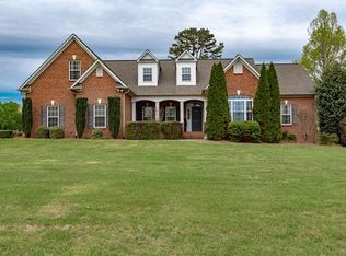 1380 Hollow St, Newton, NC 28658