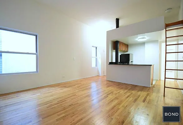 Rented by Bond New York | media 55