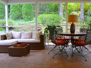 141 Blackthorn Ln, Charlottesville, VA 22902