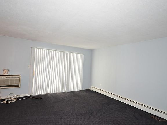 4th image of 27 Farrwood Ave APT 9