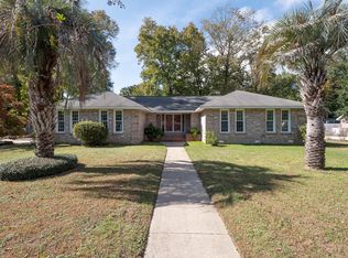 1284 Old Wanus Dr, Mount Pleasant, SC 29464