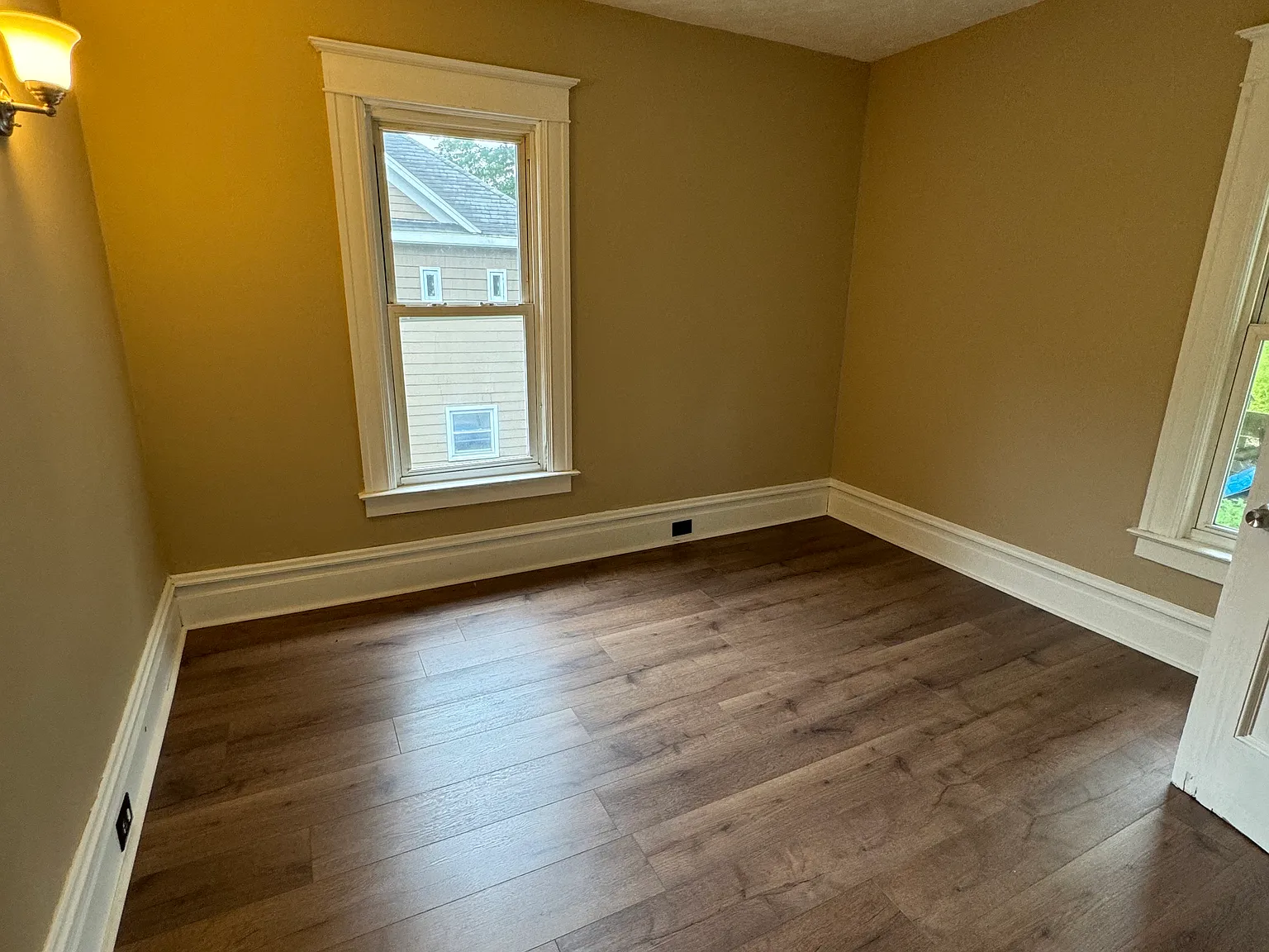 3 bed, $1,150 — Photo 2