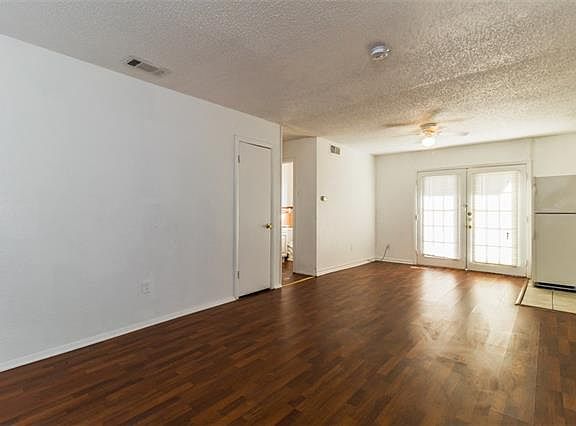 5th image of 734 Sara Dr