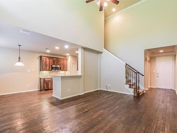 2nd image of 6211 Shoal Creek Trl