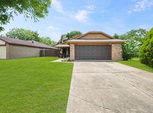 510 Oakdale Dr, Stafford, TX 77477
