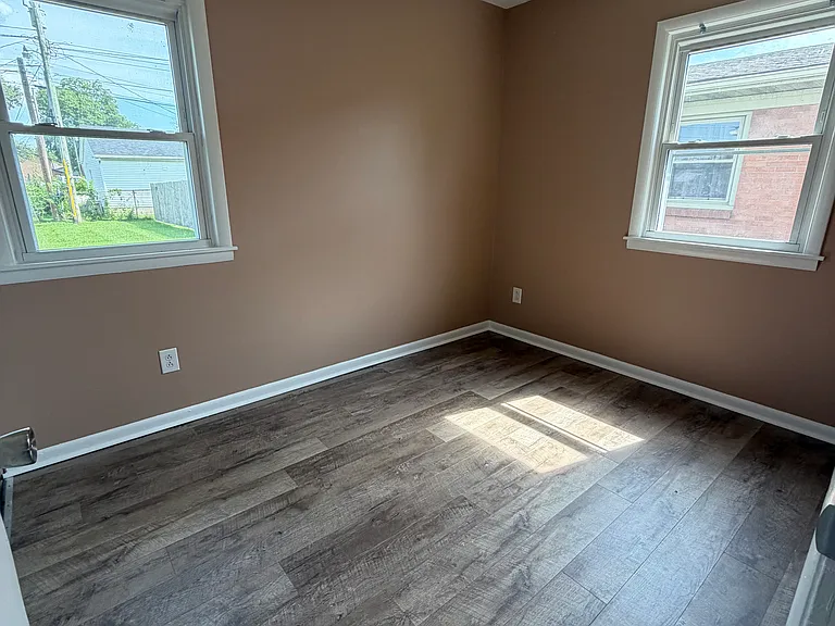 609 Catalina Dr — Photo 9
