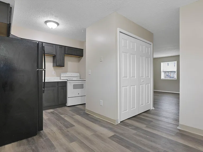 6882 Garden Terrace Rd — Photo 4