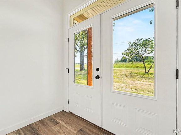 5th image of 9406 Hillsboro House Springs Rd