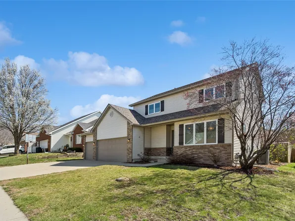 3409 Brook View Dr, Des Moines, IA 50317