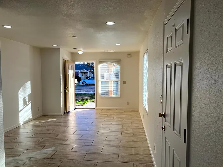 657 Chestnut St #657 — Photo 10