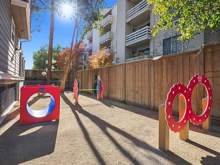 Sofi Sunnyvale — Photo 31