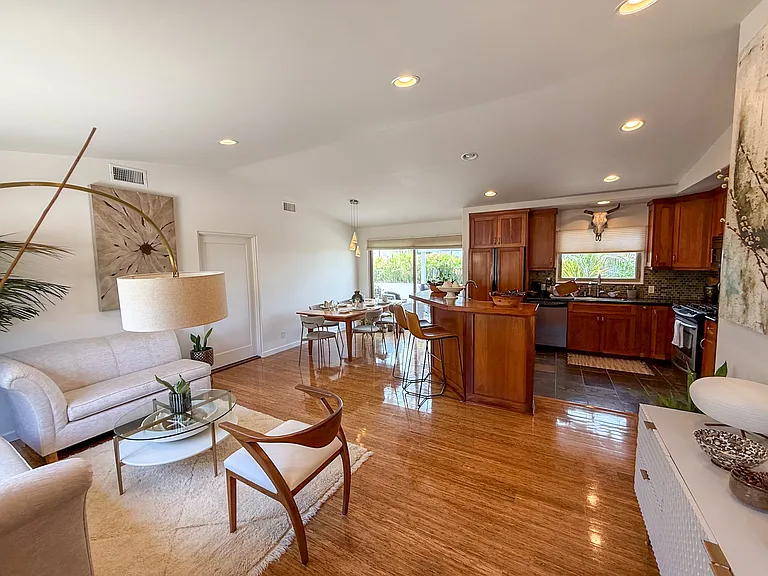 1718 Legaye Dr — Photo 11